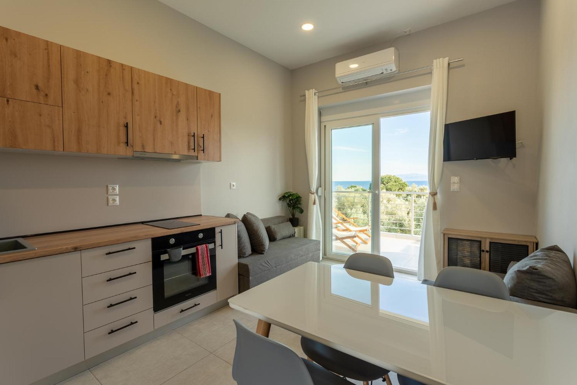 Blue Waves Luxury Suites By The Sea Plomari ภายนอก รูปภาพ